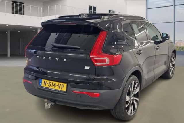 Volvo XC40 (2021) thumbnail 2