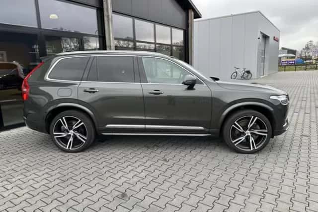 Volvo XC90 (2022) thumbnail 2