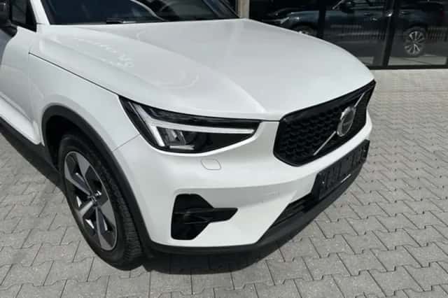 Volvo XC40 (2022) thumbnail 6