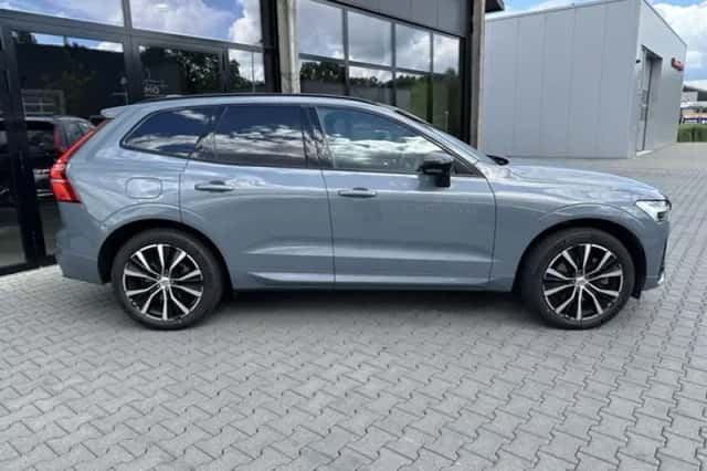 Volvo XC60 (2024) thumbnail 2