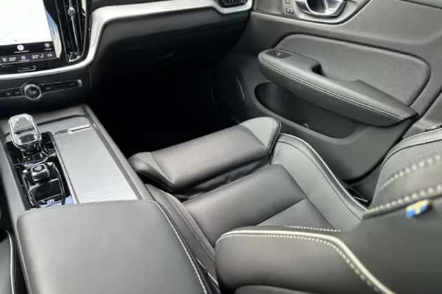 Volvo V60 (2025) thumbnail 6