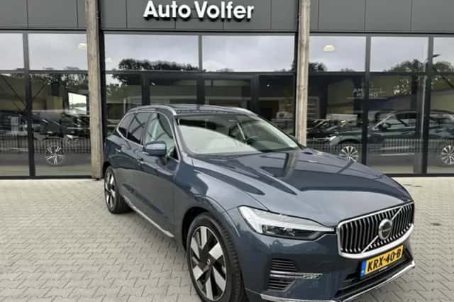 Volvo XC60 (2024) thumbnail 2