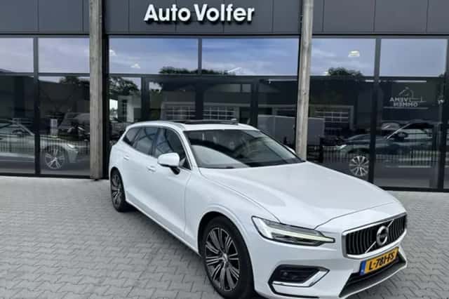Volvo V60 (2021) thumbnail 1