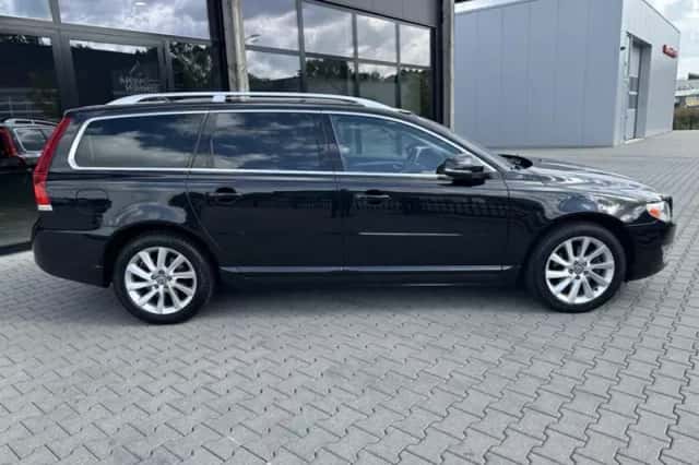 Volvo V70 (2014) thumbnail 2