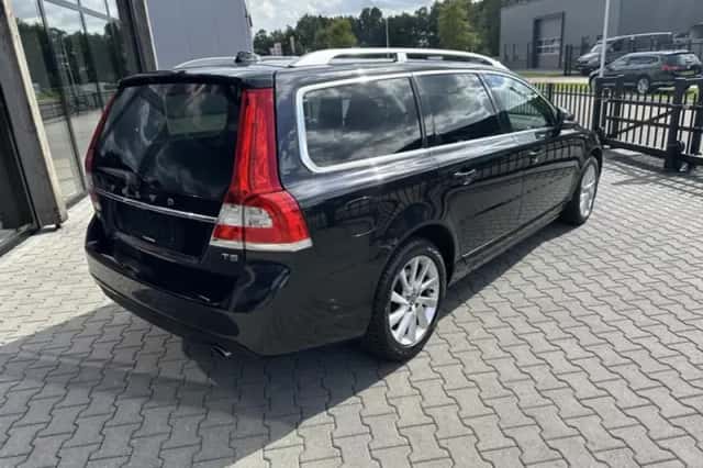 Volvo V70 (2014) thumbnail 3