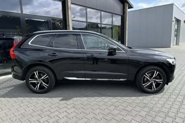Volvo XC60 (2020) thumbnail 2
