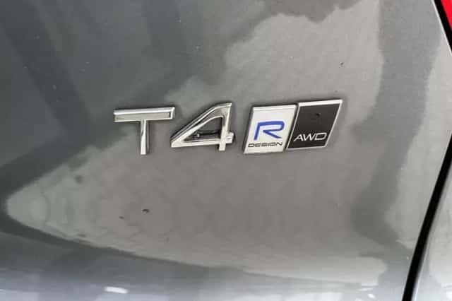 Volvo XC40 (2018) thumbnail 4