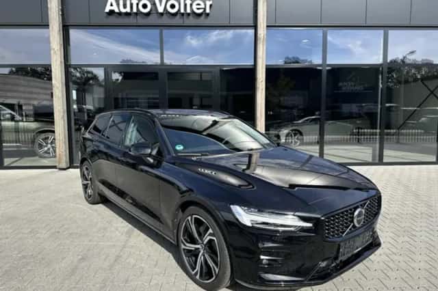 Volvo V60 (2024) thumbnail 1