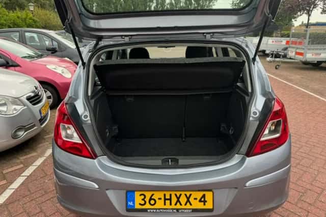 Opel Corsa (2008) thumbnail 4