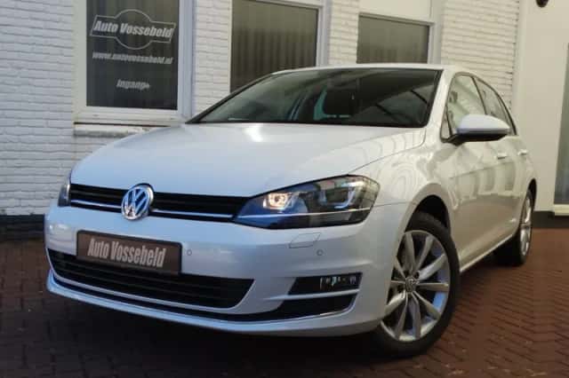 Volkswagen Golf (2014) thumbnail 1