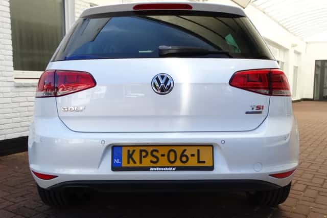 Volkswagen Golf (2014) thumbnail 4