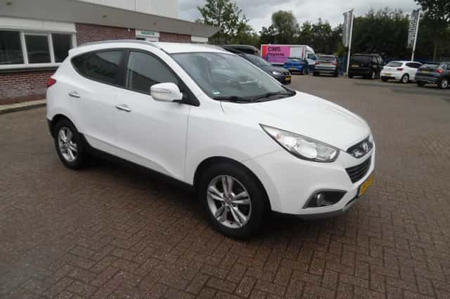Hyundai ix35 (2013) thumbnail 3