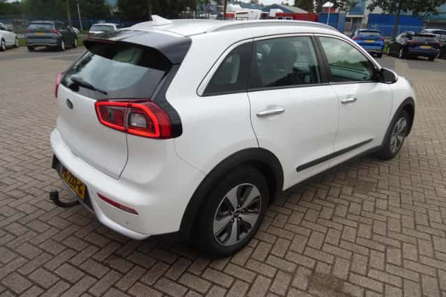 Kia Niro (2017) thumbnail 5