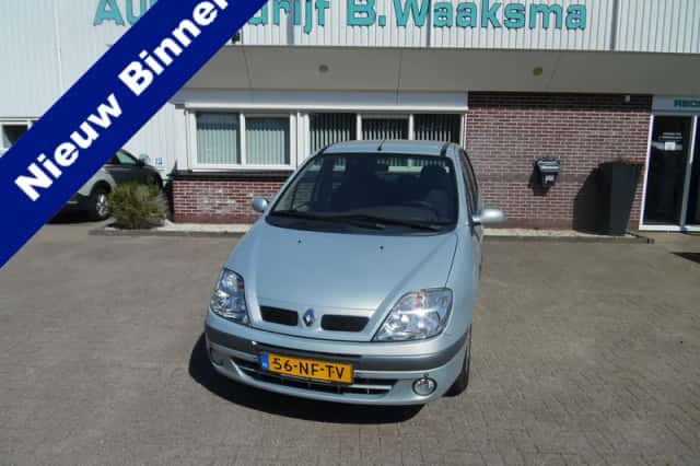 Renault Scénic (2003) thumbnail 1
