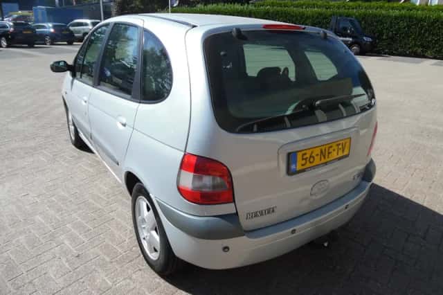 Renault Scénic (2003) thumbnail 4