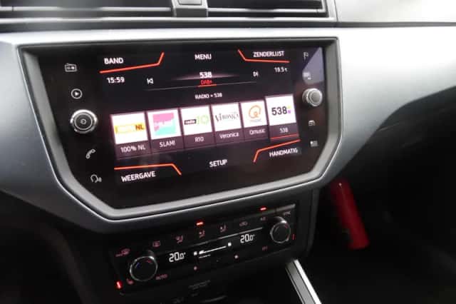 SEAT Arona (2020) thumbnail 2