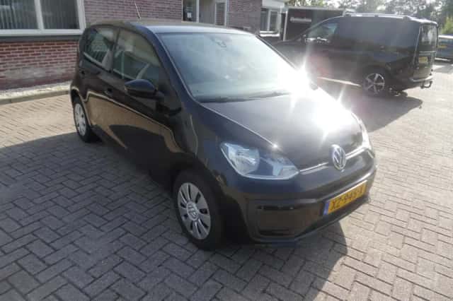 Volkswagen Up! (2019) thumbnail 3