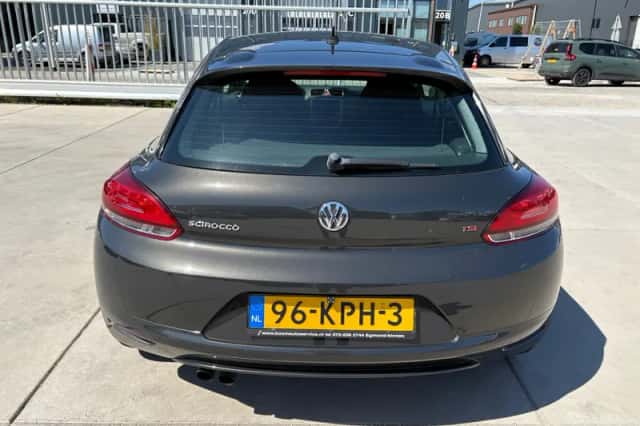 Volkswagen Scirocco (2010) thumbnail 4