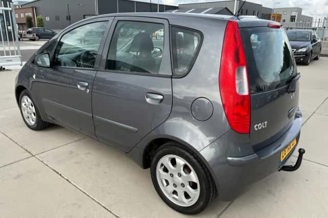 Mitsubishi Colt (2007) thumbnail 3