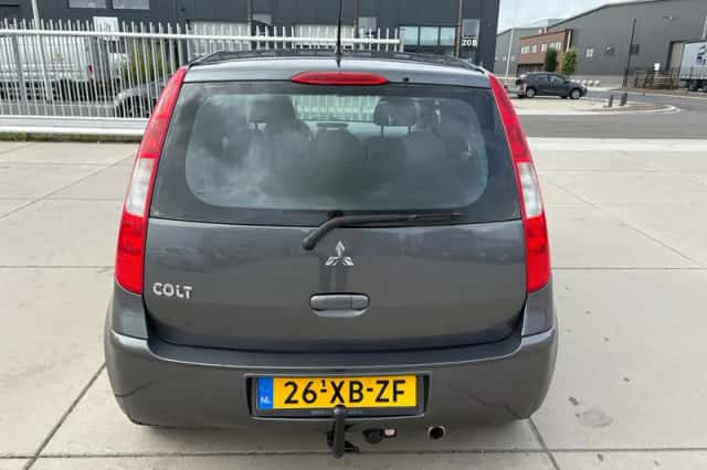 Mitsubishi Colt (2007) thumbnail 4