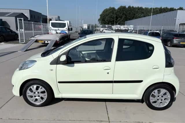 Citroën C1 (2009) thumbnail 2