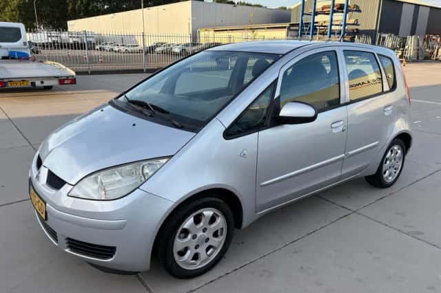 Mitsubishi Colt (2007) thumbnail 1