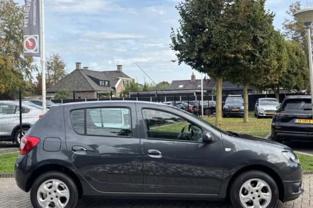 Dacia Sandero (2016) thumbnail 4