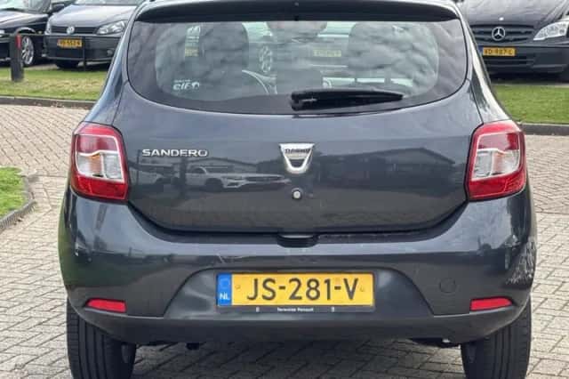 Dacia Sandero (2016) thumbnail 6
