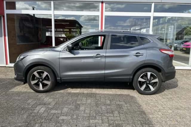 Nissan Qashqai (2017) thumbnail 5