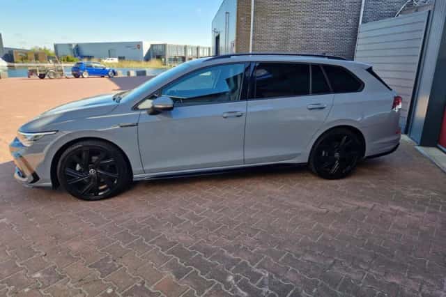 Volkswagen Golf (2021) thumbnail 4