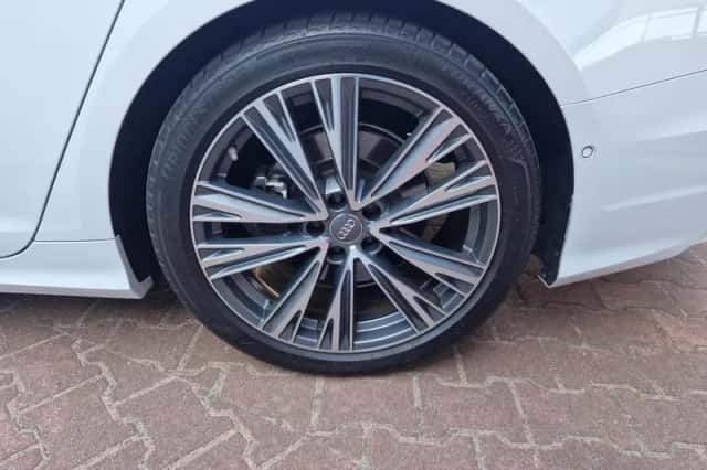 Audi A6 (2019) thumbnail 4