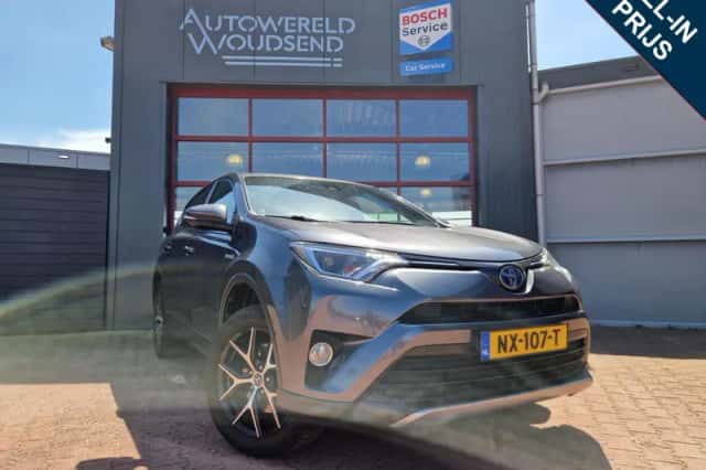 Toyota RAV4 (2017) thumbnail 1
