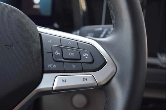 Volkswagen Multivan (2022) thumbnail 6
