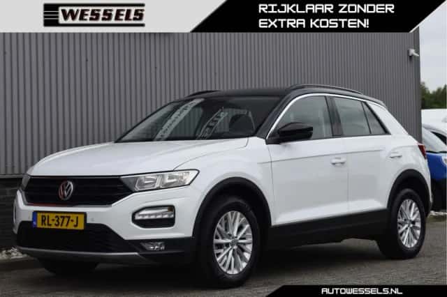 Volkswagen T-Roc (2018) thumbnail 1