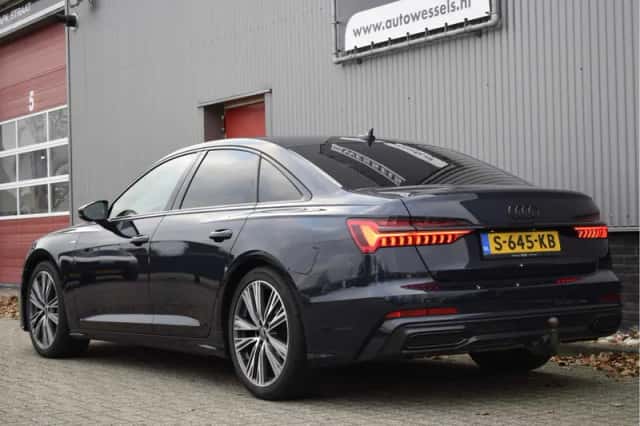Audi A6 (2023) thumbnail 2