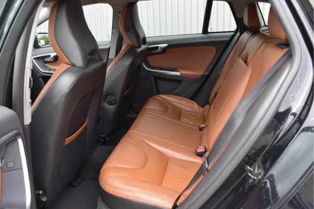 Volvo V60 (2011) thumbnail 3