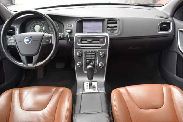 Volvo V60 (2011) thumbnail 4