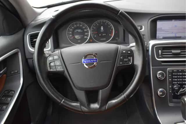 Volvo V60 (2011) thumbnail 5