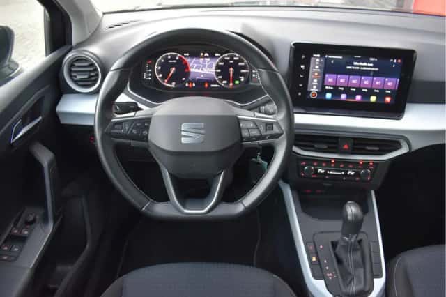 SEAT Arona (2021) thumbnail 4
