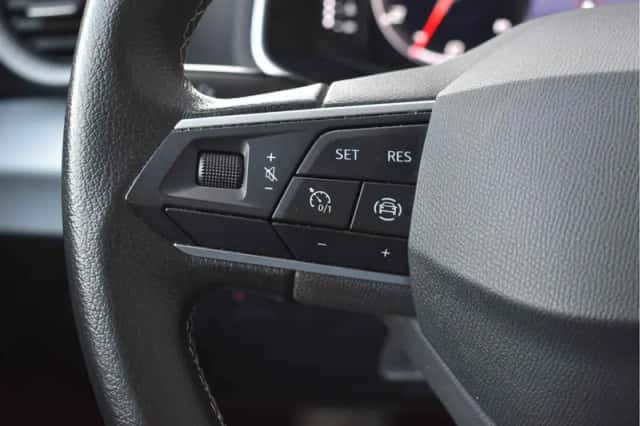SEAT Arona (2021) thumbnail 5