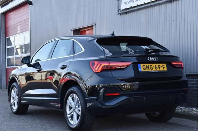 Audi Q3 Sportback (2021) thumbnail 2