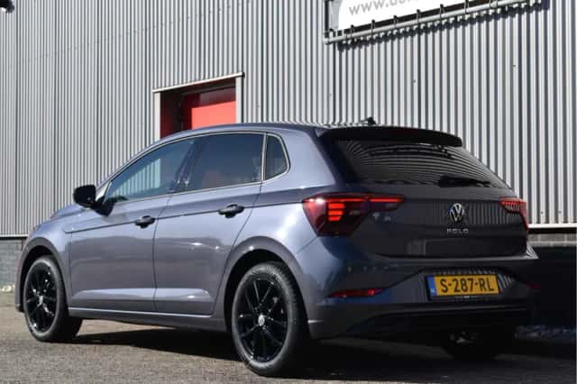 Volkswagen Polo (2023) thumbnail 2