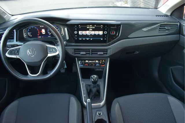 Volkswagen Polo (2023) thumbnail 3