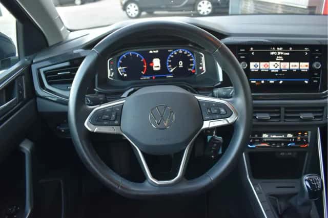 Volkswagen Polo (2023) thumbnail 4