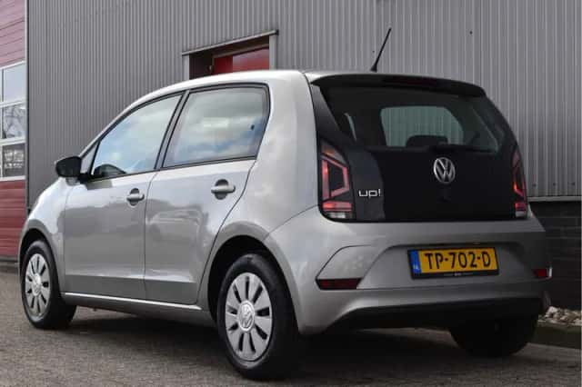 Volkswagen Up! (2018) thumbnail 2