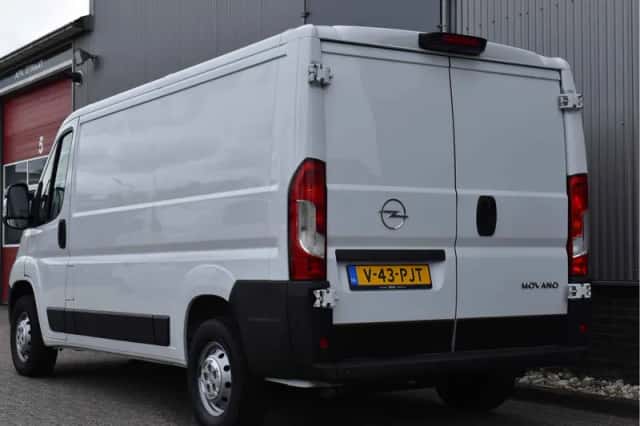 Opel Movano (2024) thumbnail 2