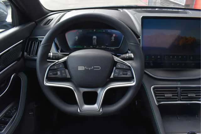 BYD Seal U (2025) thumbnail 4