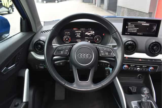 Audi Q2 (2017) thumbnail 4