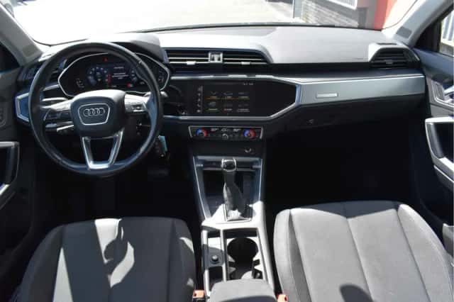 Audi Q3 (2020) thumbnail 3