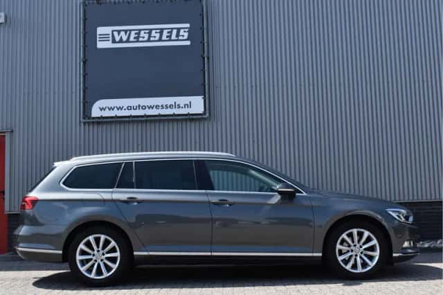Volkswagen Passat (2016) thumbnail 6